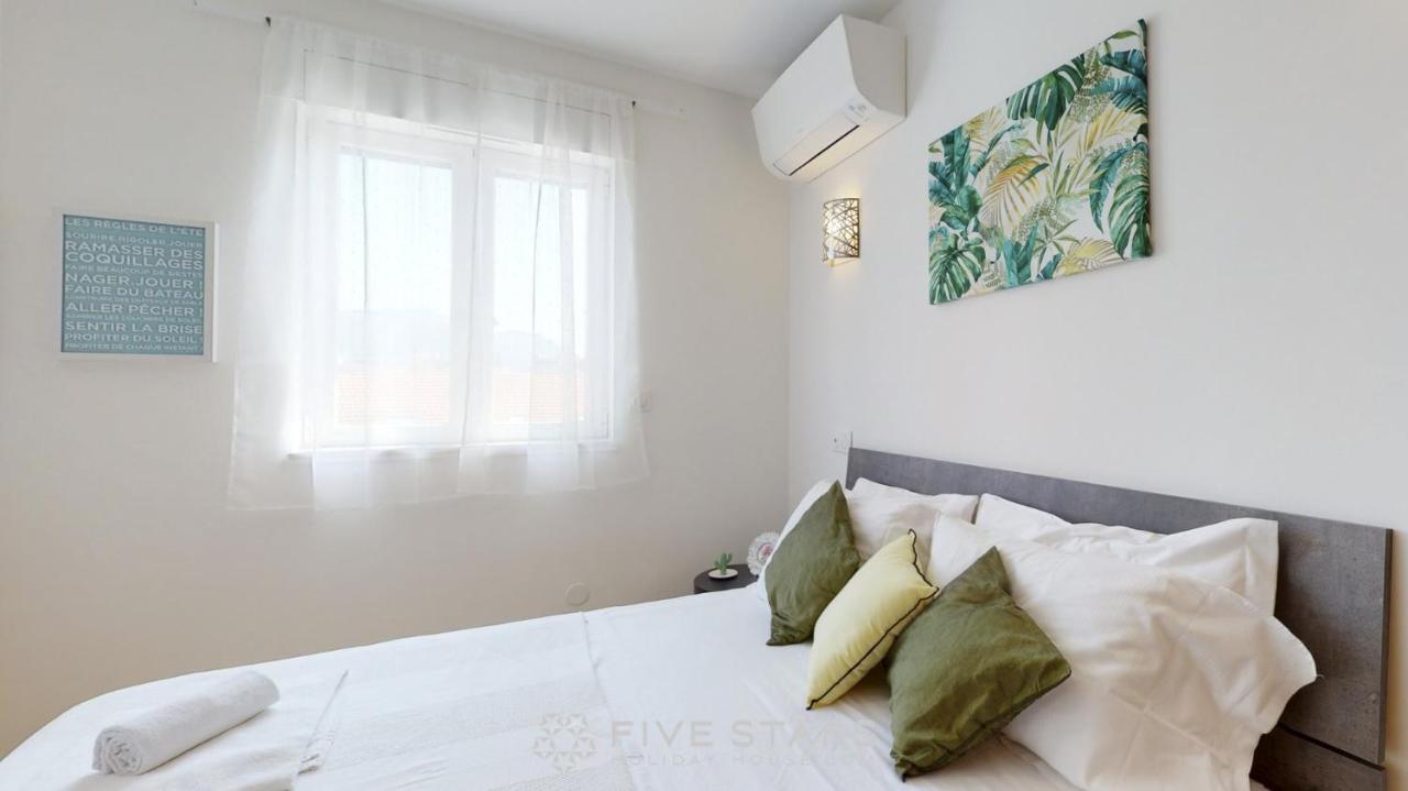 Zhara Suite Five Stars Holiday House - Generale Ница Екстериор снимка